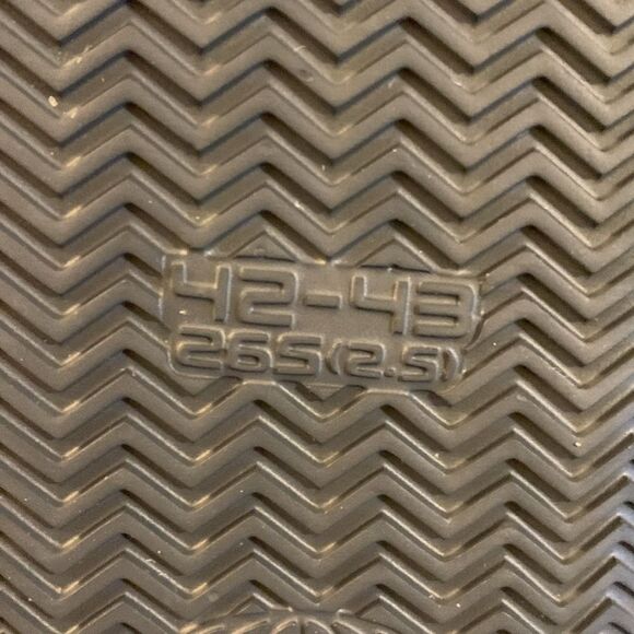 Shark furry (one pair) house slippers.  I have three Size 36-37 - Picture 4 of 10